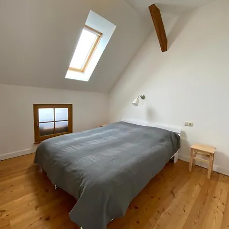 Apartament Wohnen Im Gruenen In Der Naehe Von Leipzig *